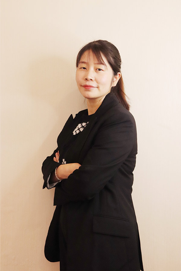 宜君吕瑶 本科学历,毕业于陕西师范大学