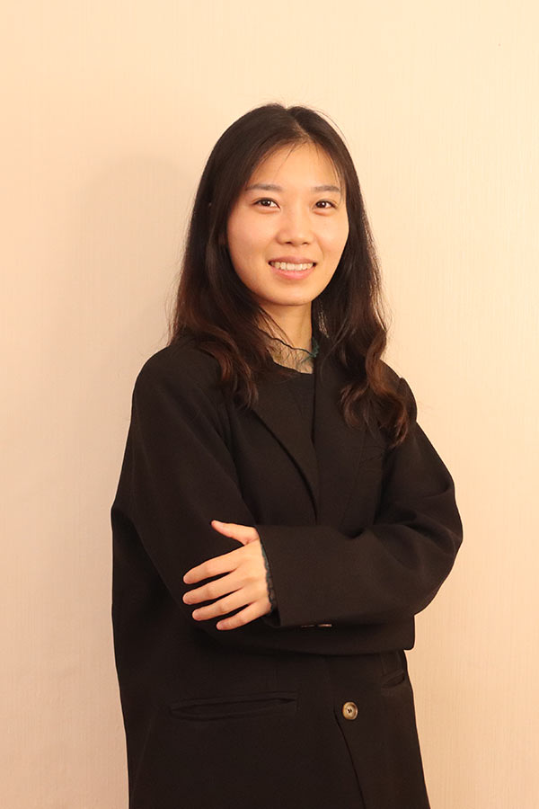 张娇娇 研究生学历,毕业于俄罗斯国立师范
